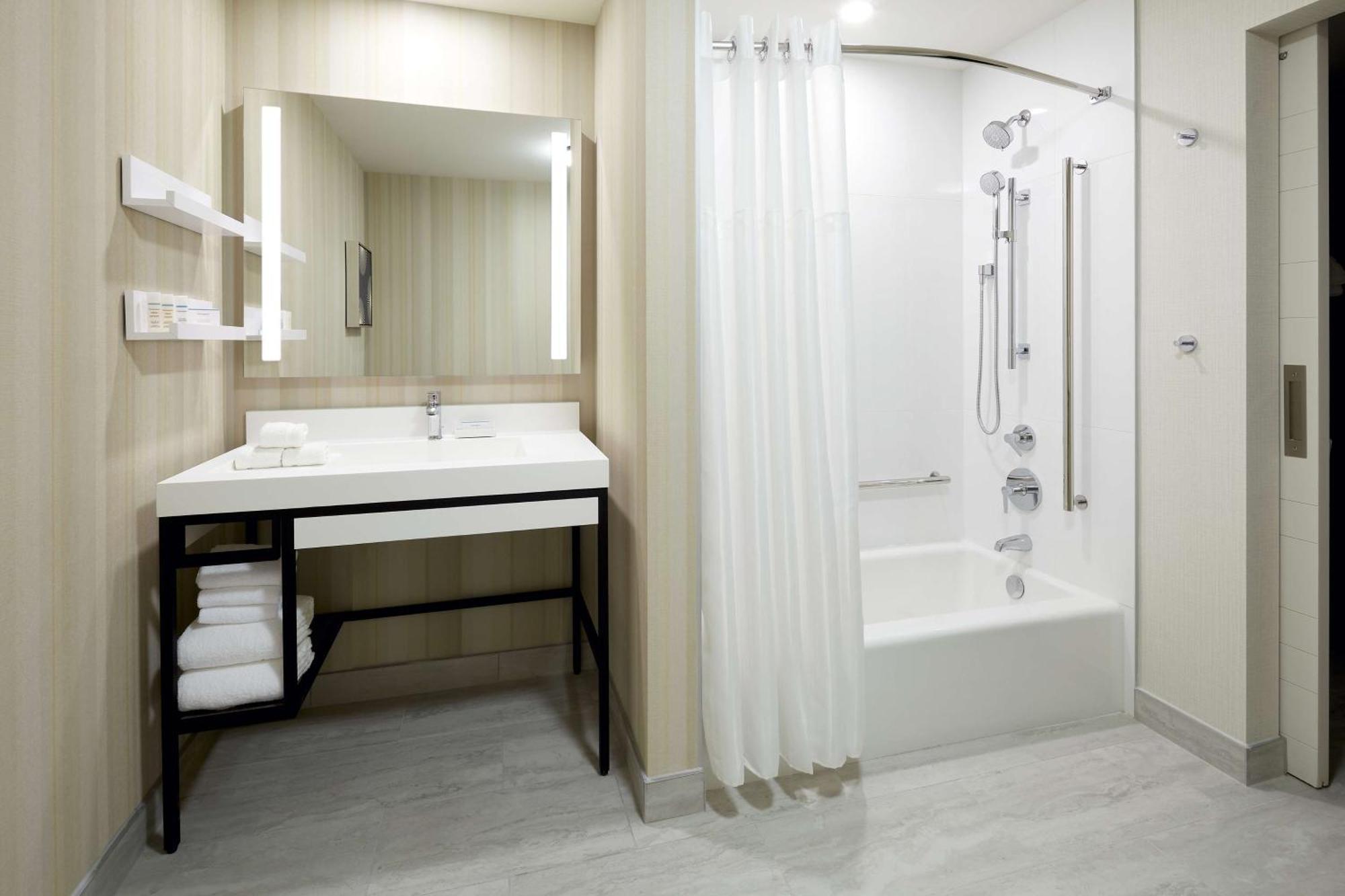 Homewood Suites By Hilton Montreal Midtown Buitenkant foto